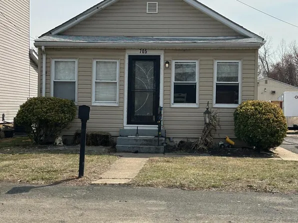 705 W Philadelphia Ave, Morrisville, PA 19067