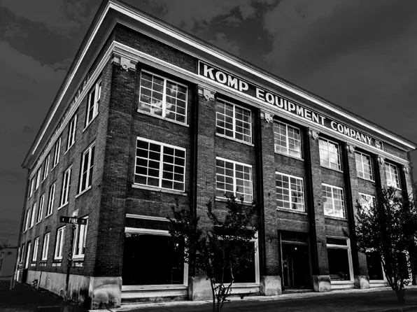 319 E Pine St, Hattiesburg, MS 39401