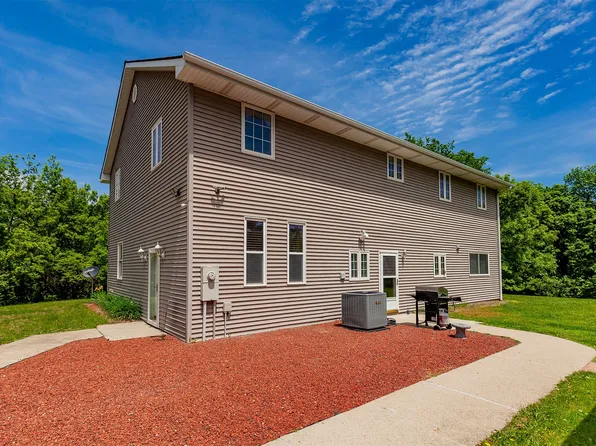 2500 Acorn St, Norwalk, IA 50211