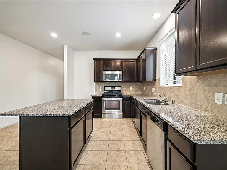 5810 Banyan Oak Ct — Photo 9