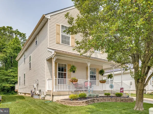 40 Oakton Dr, Atco, NJ 08004