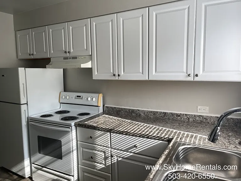 822 14th St NE — Photo 7