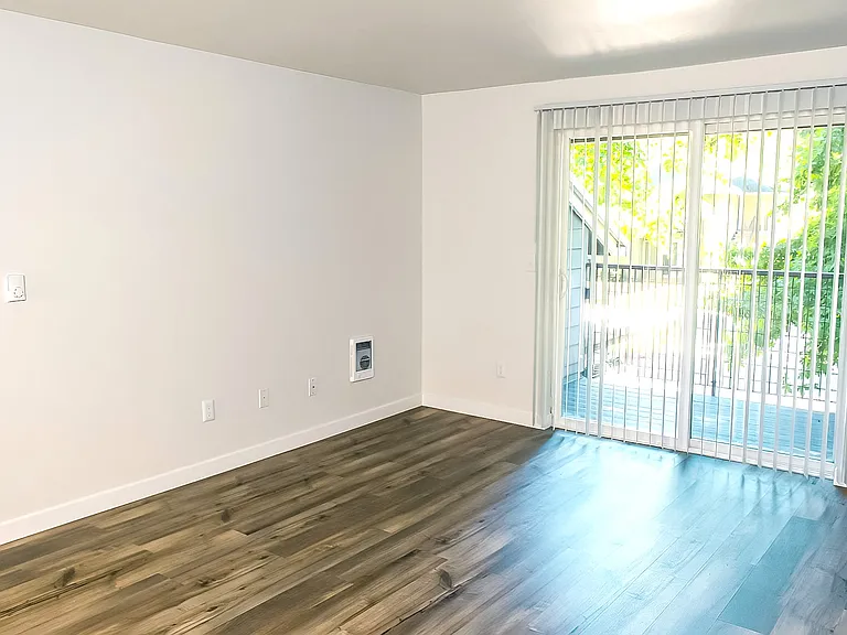 Courtside Apartments — Photo 17