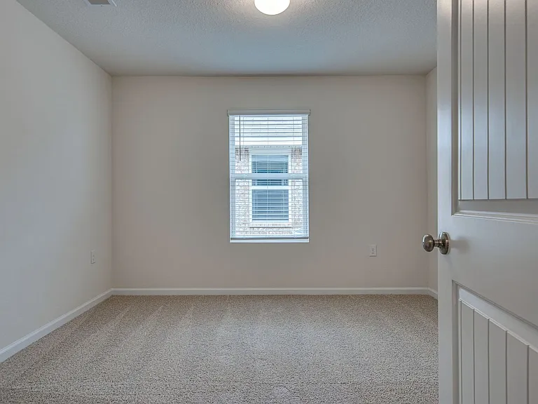 6401 Churchill Cir — Photo 18