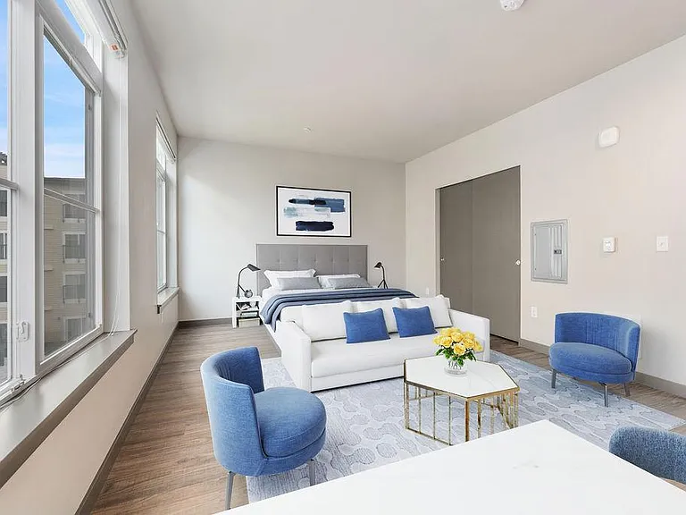 Edge Apartments — Photo 4