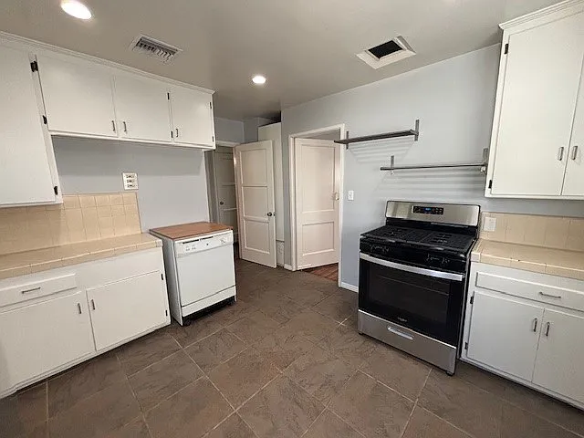 2229 N Valley St — Photo 12