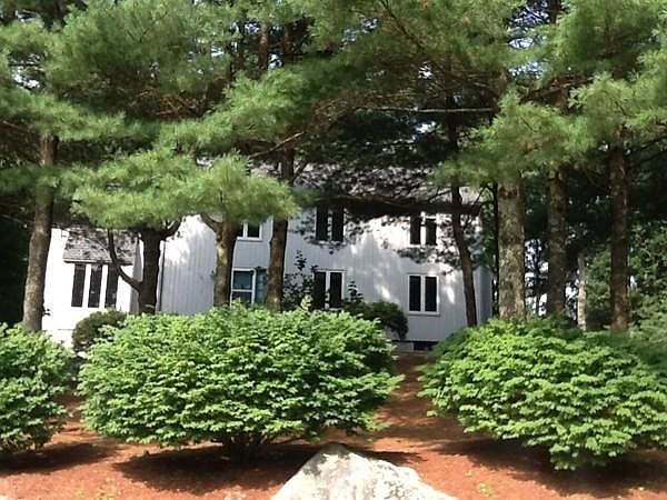 1st image of 71 Wood End Ln