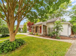 307 Spring St, Hendersonville, NC 28739