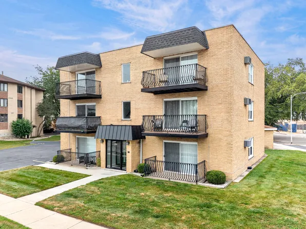 9220 S Kilbourn Ave APT 3S, Oak Lawn, IL 60453