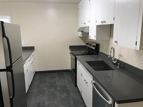 2nd image of 1035 El Camino Real APT 15