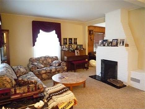 4th image of 2543 S Lakeport St