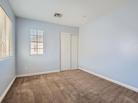 2nd image of 3026 Sunrise Bay Ave