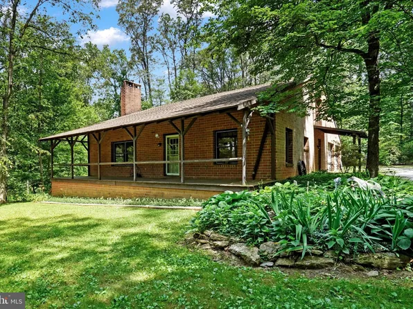 16714 Green Valley Ct, Stewartstown, PA 17363