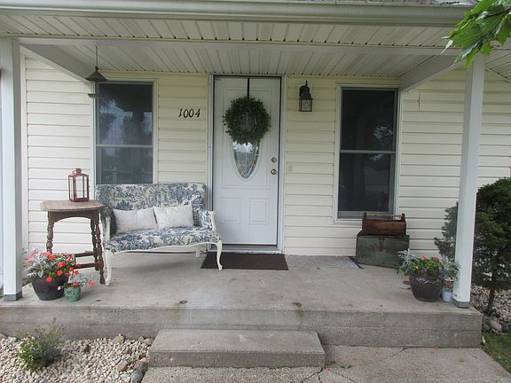 2nd image of 1004 N Nottawa St