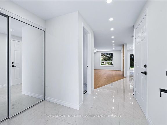 5th image of 4 Cassandra Dr