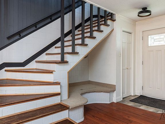 4th image of 302 C St