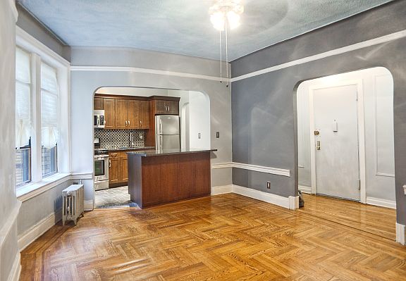 2nd image of 446 Kingston Ave APT C2