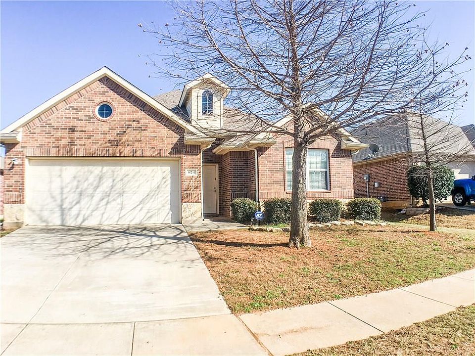 1st image of 624 Grayson Ln