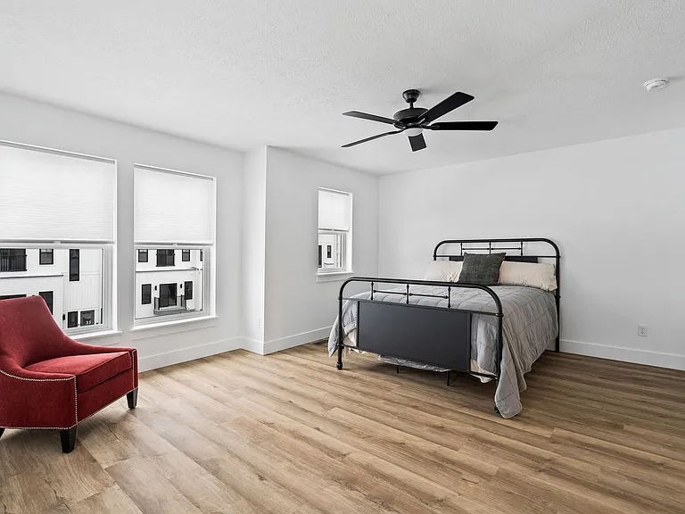 NorthWest TownHomes — Photo 26