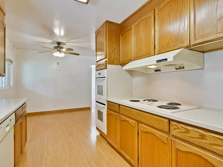 130 S Avalon Dr — Photo 22