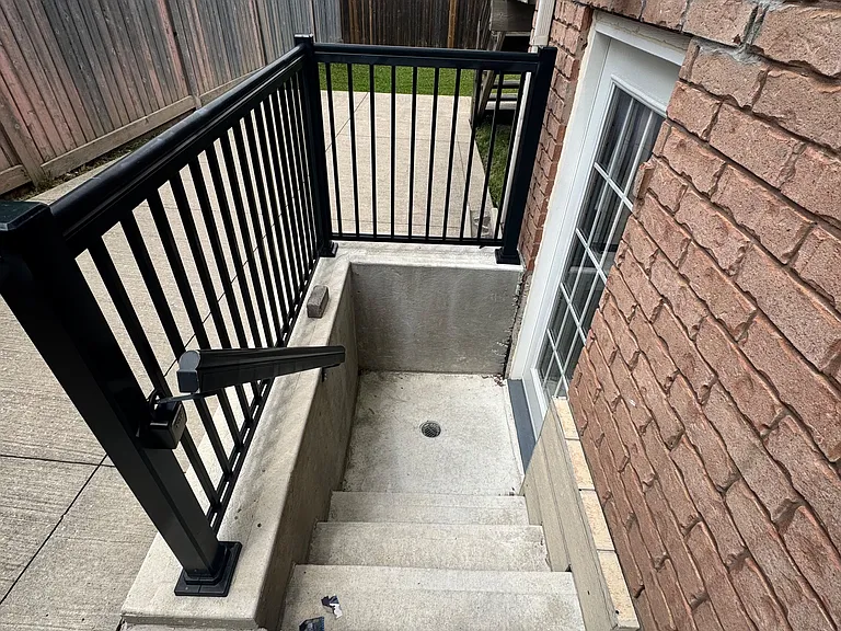 23 Travis Cres #BASEMENT — Photo 10