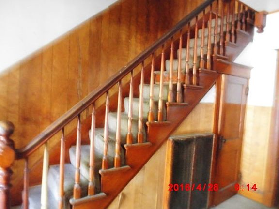 5th image of 381 Orange St