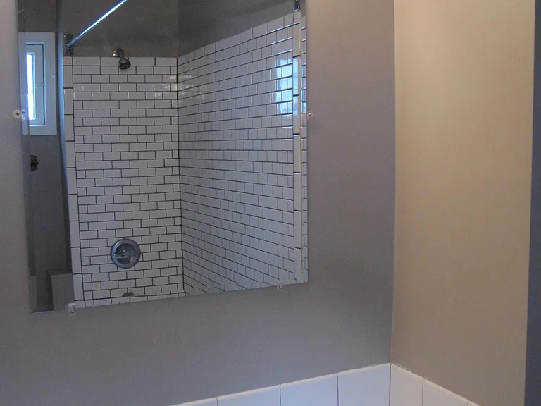 821 Hovey St SW — Photo 3