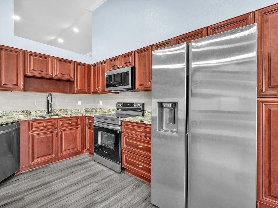 1st image of 2831 NW 111th Avenue