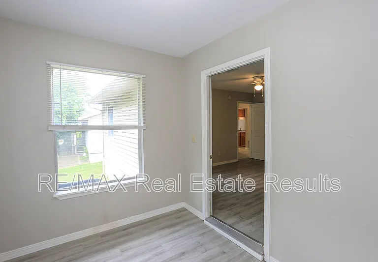 205 White Oak Dr NE #C — Photo 21