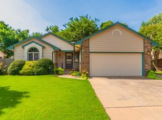 11845 W Rolling Hills Dr, Wichita, KS 67212