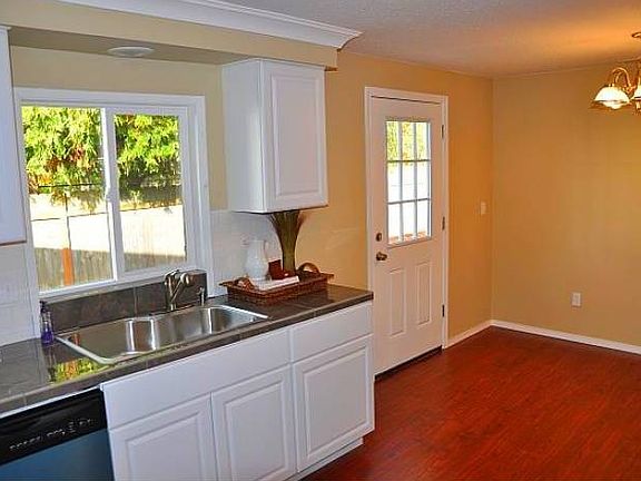 Kitchen/nook