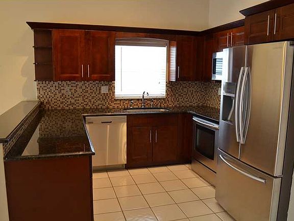 4th image of 8600 NW 47th Ct