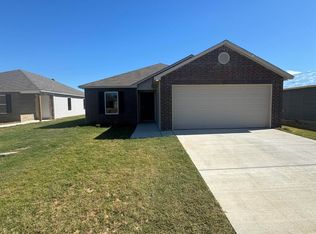 10 Candlelight Dr, Conway, AR 72032
