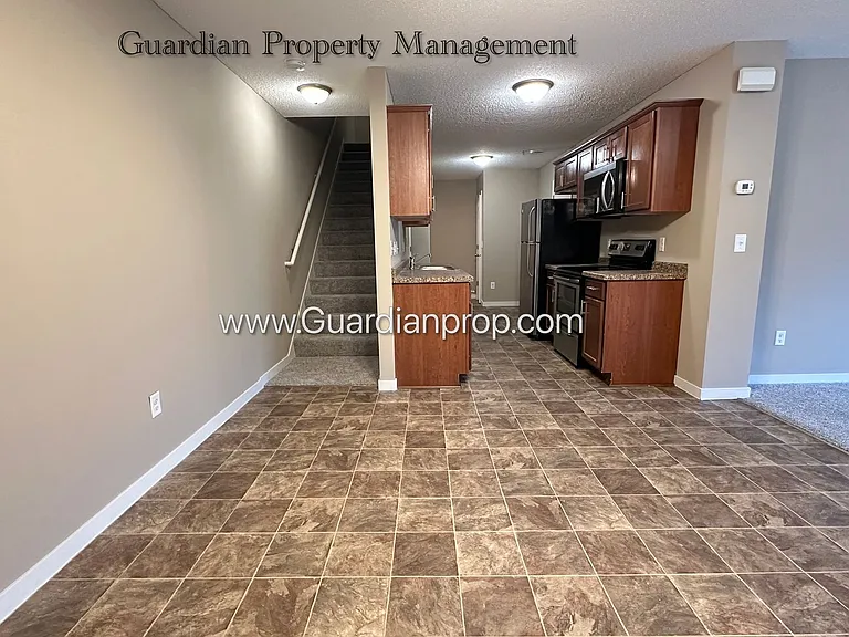 9927 Vera Cruz Ln N — Photo 8
