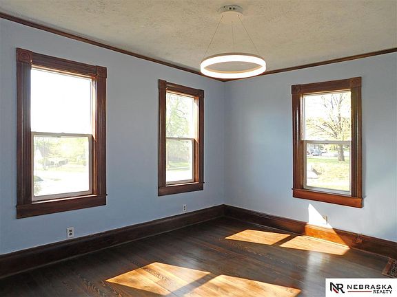 4th image of 2601 S 32nd Ave