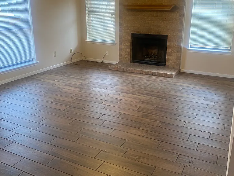 703 Royal St — Photo 2
