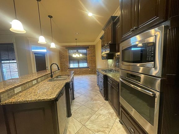 4th image of 451 Long Acre Dr