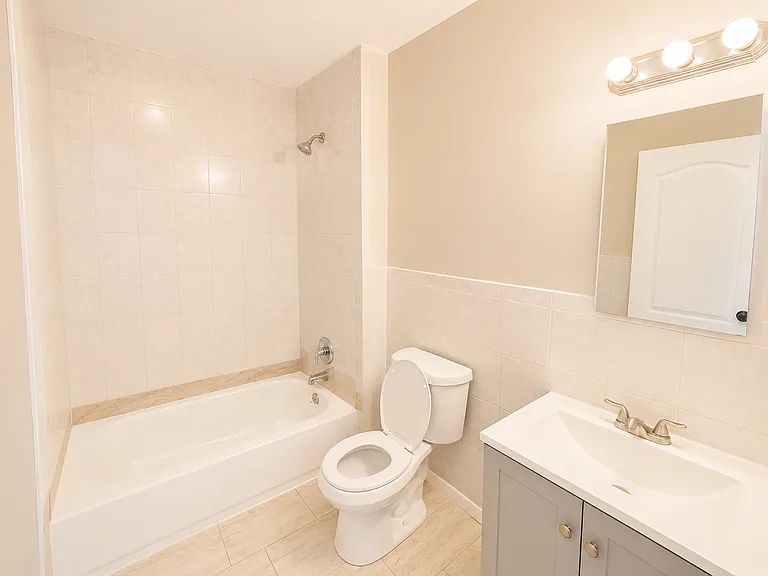 378 S 12th St #1 — Photo 3