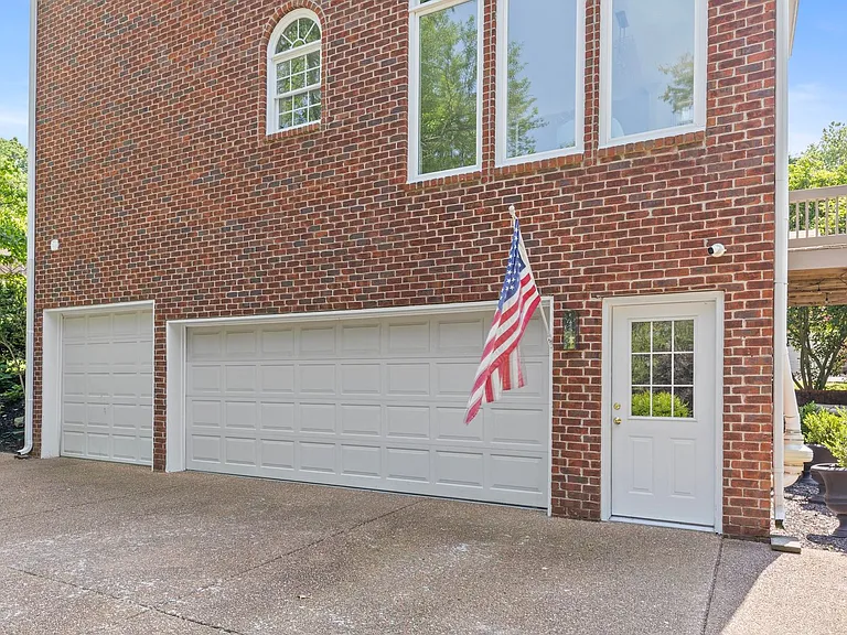 9435 Norwood Dr — Photo 65