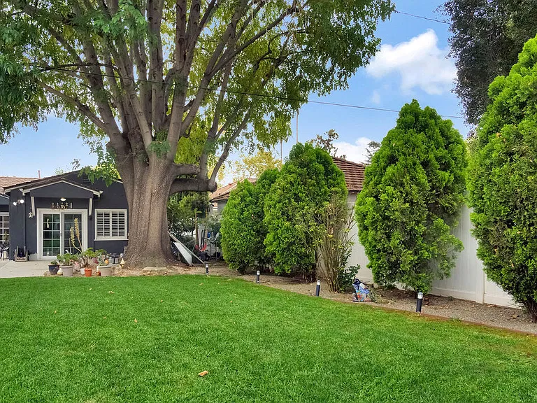 2545 Sycamore Dr — Photo 39