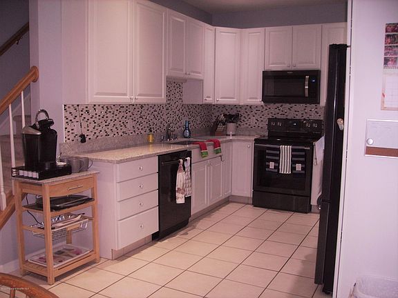 5th image of 68 Parkland Dr