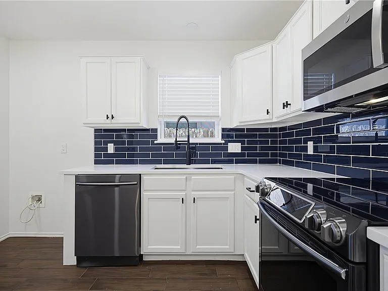 7846 Calgary Dr — Photo 12