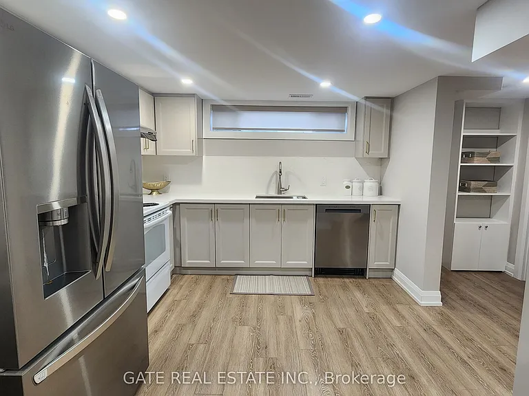 29 Caronport Cres #BASEMENT — Photo 8