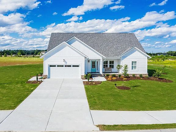 These photos are representative of this floor plan, but all options may not be available in every co