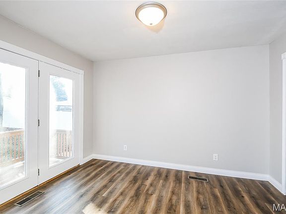 4th image of 1273 Green Falls Dr