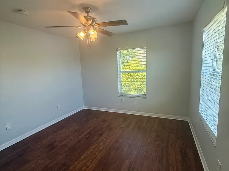 445 Bayou Village Dr — Photo 13