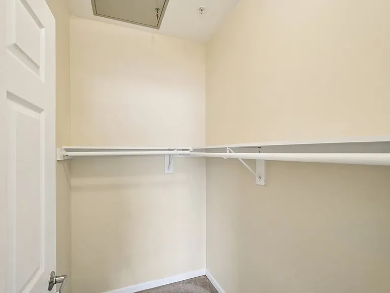 The Enclave Apartments — Photo 27