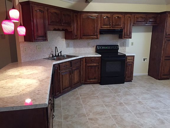 5th image of 317 Hannah Marie Dr
