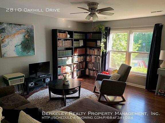 3rd image of 2810 Oak Hill Dr