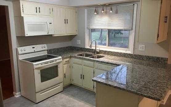 3rd image of 35324 Glengary Cir